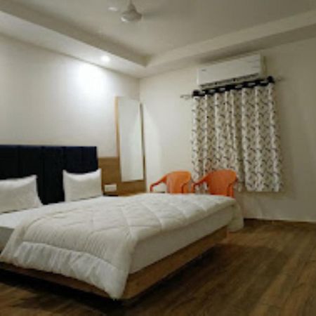 Hotel Kutchi Palace, Dwarka Eksteriør billede